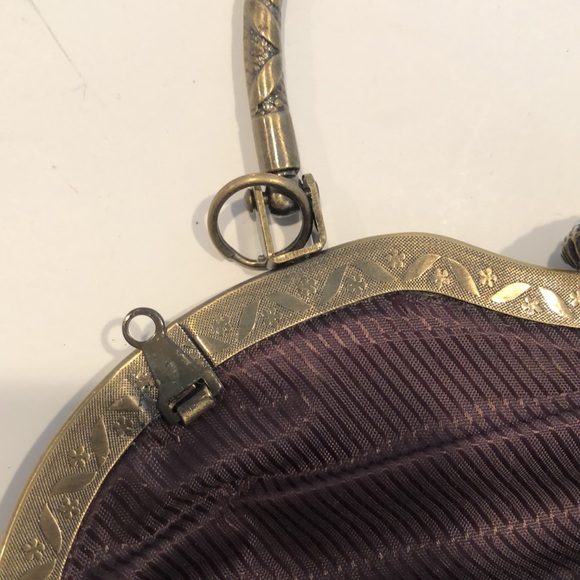 Beaded And Rhinestone Evening Bag With Shell Closure - Picture 9 of 16